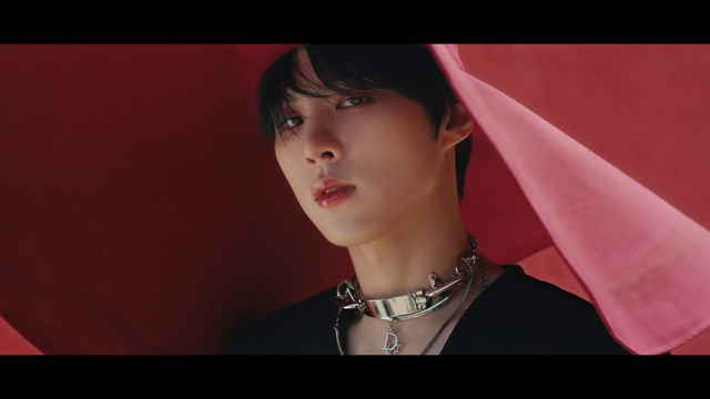 Video Reference: Hair, Nose, Cheek, Skin, Lip, Chin, Eyebrow, Lipstick, Eyelash, Mouth