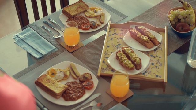 Video Reference: Food, Tableware, Table, Ingredient, Plate, Cuisine, Recipe, Dish, Staple food, Fast food