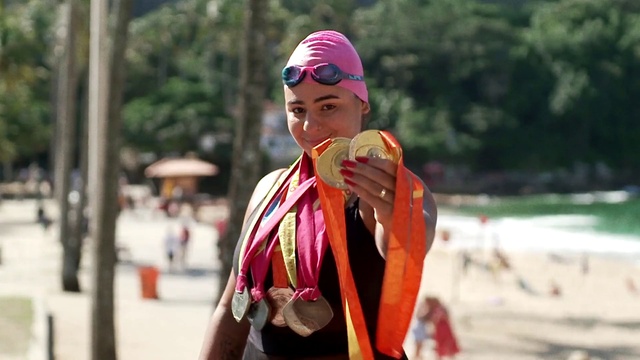 Video Reference: Vertebrate, Vision care, Temple, Sunglasses, Eyewear, Travel, Goggles, Happy, Fun, Leisure