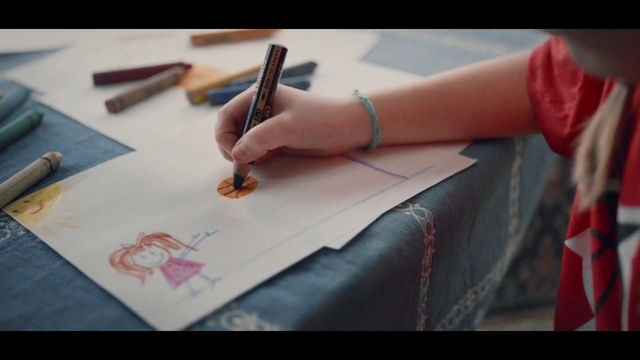 Video Reference: Hand, Handwriting, Textile, Automotive design, Writing implement, Office supplies, Gesture, Finger, Nail, Pink