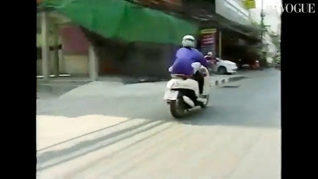 Video Reference: Tire, Automotive lighting, Wheel, Vehicle, Automotive tire, Motor vehicle, Motorcycle, Helmet, Automotive design, Asphalt