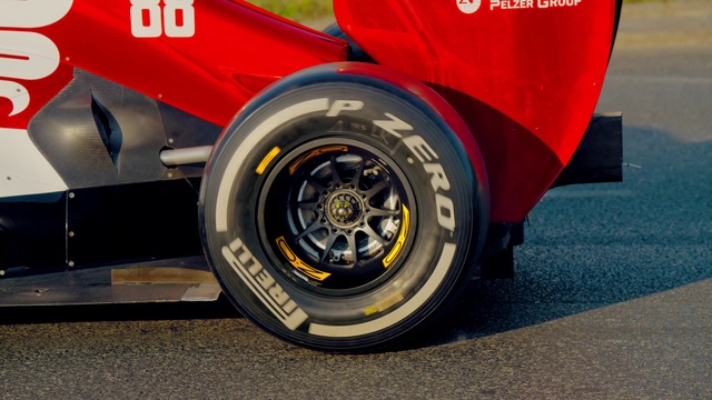 Video Reference: Tire, Wheel, Vehicle, Automotive tire, Car, Locking hubs, Motor vehicle, Tread, Automotive design, Hubcap
