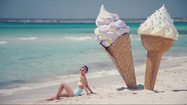 Video Reference: Water, Sky, Leg, People on beach, Azure, Natural environment, Beach, Body of water, Travel, Happy