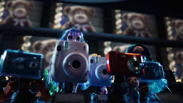 Video Reference: Cameras & optics, Camera, Entertainment, Audio equipment, Engineering, Event, Machine, Space, Fan, Electric blue