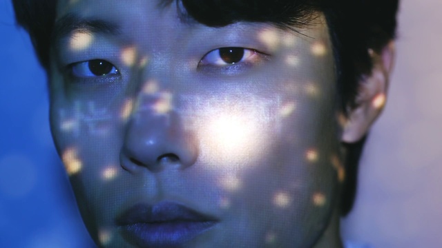 Video Reference: Nose, Cheek, Lip, Eyebrow, Eyelash, Human body, Smile, Jaw, Flash photography, Ear