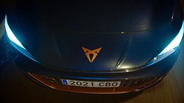 Video Reference: Vehicle registration plate, Land vehicle, Vehicle, Car, Grille, Automotive lighting, Hood, Motor vehicle, Automotive design, Bumper