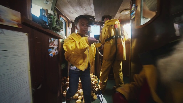 Video Reference: T-shirt, Fun, Hat, Air travel, Public transport, Engineering, Event, Passenger, Travel, Workwear