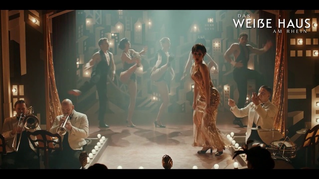 Video Reference: Fashion, Performing arts, Entertainment, Music, Performance art, Musical instrument, Stage, Guitar, Event, Artist