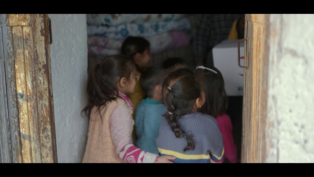 Video Reference: Happy, Black hair, Sharing, Window, Leisure, Toddler, T-shirt, Fun, Magenta, Travel