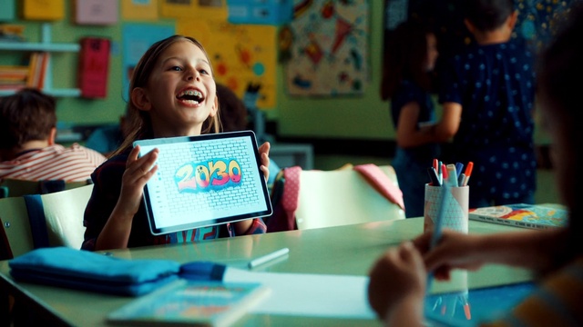 Video Reference: Hand, Table, Smile, Happy, Sharing, Leisure, Community, Fun, T-shirt, Adaptation