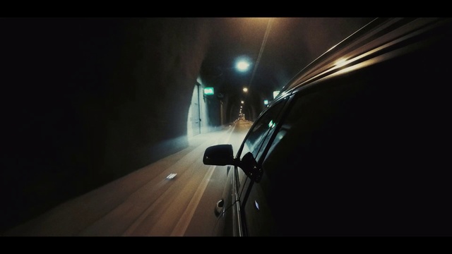 Video Reference: Automotive side-view mirror, Automotive lighting, Vehicle, Car, Automotive tire, Automotive mirror, Motor vehicle, Automotive design, Mode of transport, Headlamp