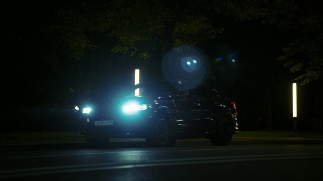 Video Reference: Wheel, Tire, Vehicle, Automotive lighting, Automotive tire, Vehicle registration plate, Road surface, Car, Headlamp, Asphalt