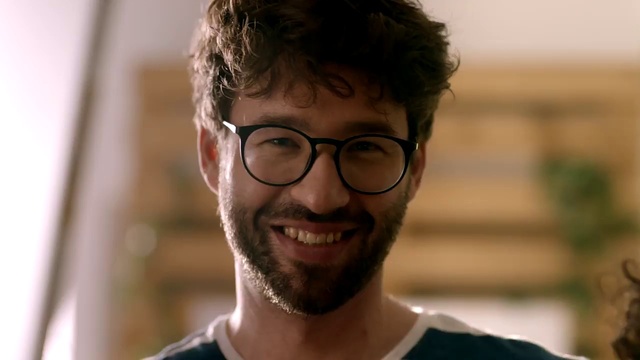 Video Reference: Forehead, Nose, Hair, Glasses, Smile, Cheek, Head, Lip, Chin, Vision care