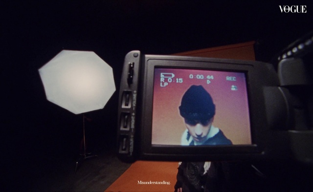 Video Reference: Digital camera, Camera accessory, Cameras & optics, Camera, Gadget, Audio equipment, Video camera, Font, Display device, Lamp