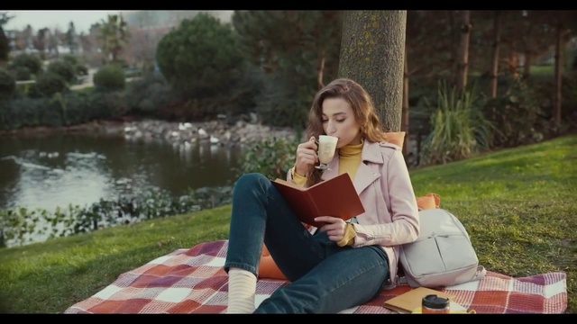Video Reference: Jeans, Plant, Water, Photograph, Flash photography, Tree, Happy, Leisure, Morning, Recreation