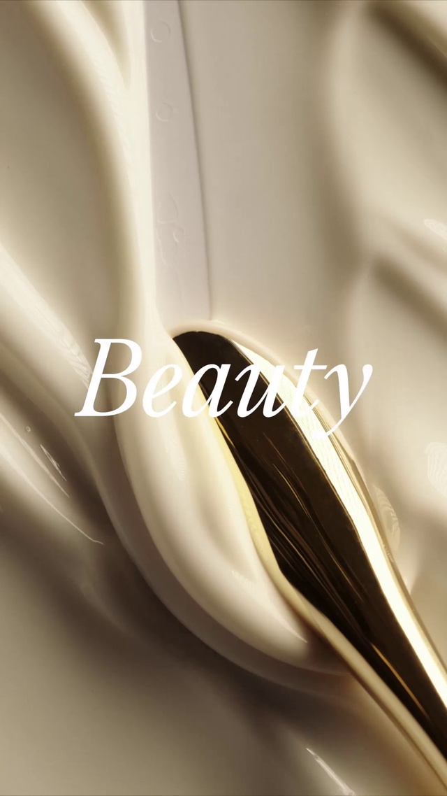 Video Reference: Hood, Automotive design, Motor vehicle, Automotive lighting, Automotive tire, Wood, Font, Fender, Automotive exterior, Rim