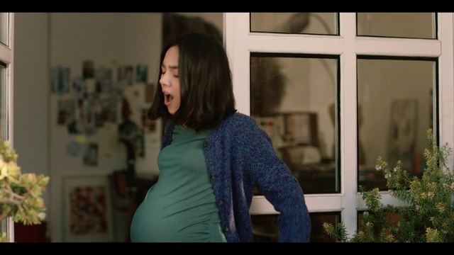 Video Reference: Hairstyle, Shoulder, Facial expression, Flash photography, Sleeve, Plant, Window, Gesture, Street fashion, Happy