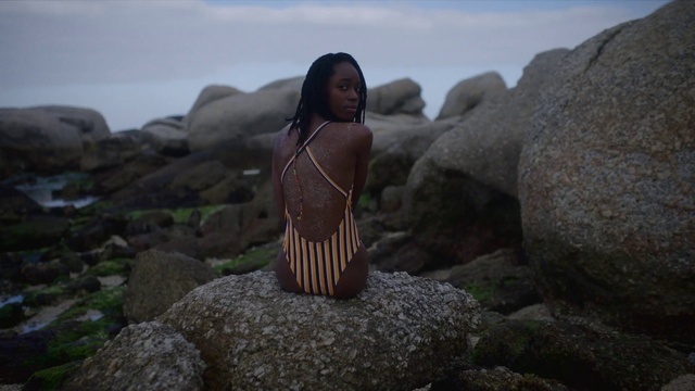 Video Reference: Sky, Cloud, Flash photography, People in nature, Happy, Grass, Bedrock, Wood, Landscape, Horizon