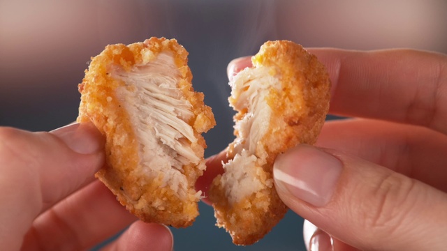 Video Reference: Food, Ingredient, Deep frying, Staple food, Recipe, Fast food, Cuisine, Dish, Baked goods, Fried food