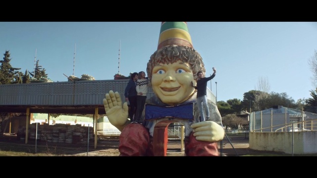 Video Reference: Hand, Sky, Temple, Gesture, Art, Smile, Travel, Tree, Statue, Sculpture