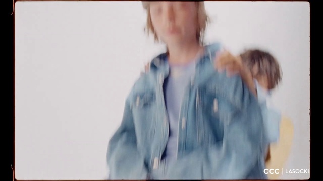 Video Reference: Smile, Neck, Sleeve, Dress shirt, Gesture, Collar, Street fashion, Happy, Electric blue, Elbow