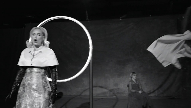 Video Reference: Black-and-white, Style, Flash photography, Entertainment, Performing arts, Event, Monochrome photography, Monochrome, Fashion design, Performance art