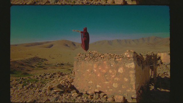 Video Reference: Sky, Ecoregion, Biome, Landscape, Horizon, Tints and shades, Formation, Flag, Aeolian landform, Wind