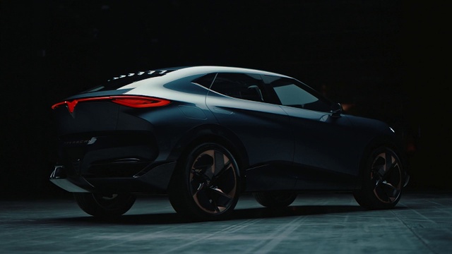 Video Reference: Wheel, Tire, Car, Vehicle, Automotive lighting, Hood, Automotive tire, Automotive design, Alloy wheel, Motor vehicle