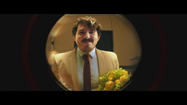 Video Reference: Head, Eye, Flower, Tie, Plant, Flash photography, Beard, Smile, Iris, Happy