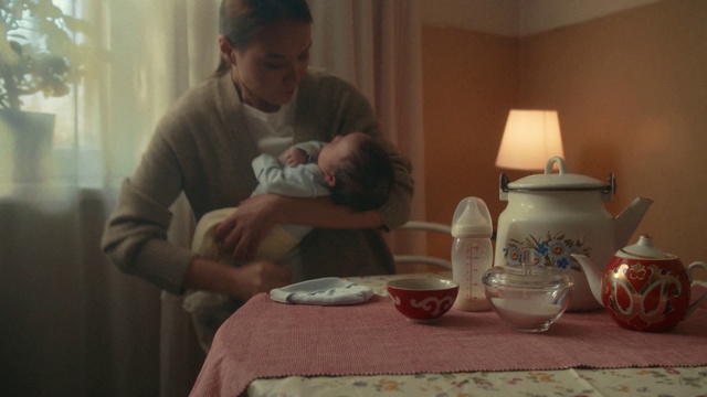 Video Reference: Tableware, Dishware, Table, Drinkware, Serveware, Plate, Cup, Comfort, Porcelain, Teacup