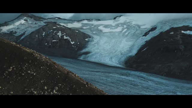 Video Reference: Mountain, Water, Cloud, Slope, Highland, Snow, Natural landscape, Sky, Mountainous landforms, Asphalt