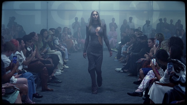 Video Reference: Fashion, Style, Entertainment, Adaptation, Fashion design, Beauty, Event, City, Fun, Crowd