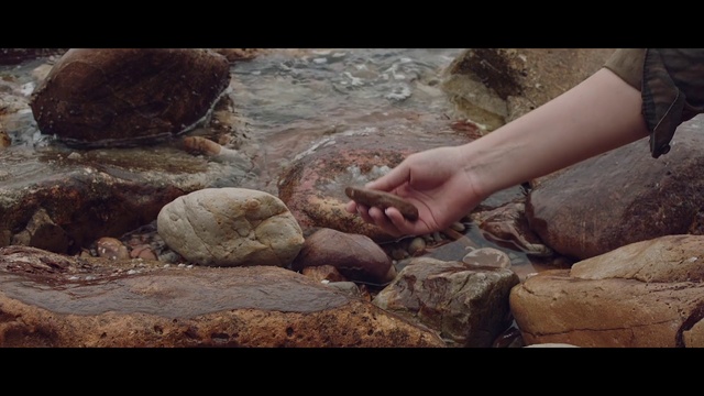 Video Reference: Wood, Bedrock, Human leg, Soil, Foot, Rock, Art, Nail, Recreation, Reptile