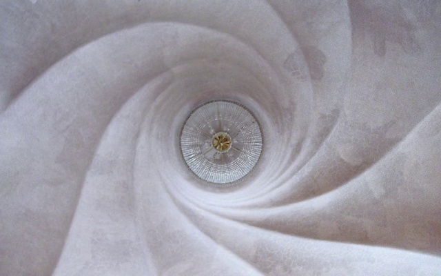 Video Reference: Eye, Sleeve, Dress, Petal, Grey, Collar, Spiral, Linens, Circle, Fashion accessory