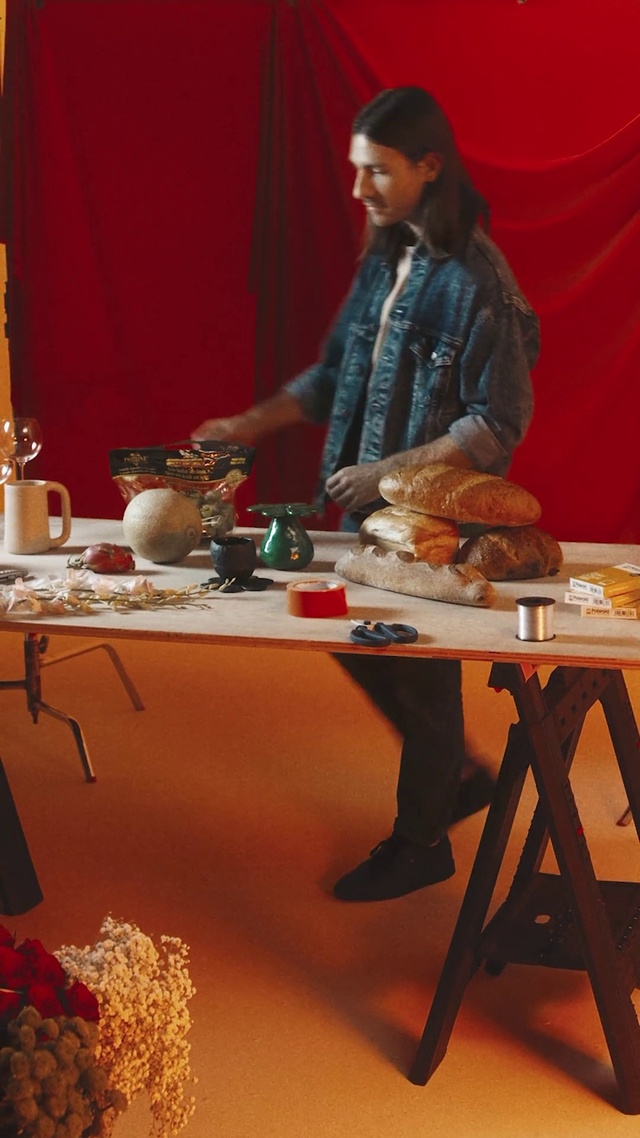 Video Reference: Table, Human, Textile, Tableware, Tablecloth, Event, Decoration, Design, Room, Art