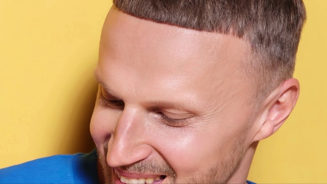 Video Reference: Forehead, Nose, Cheek, Skin, Eyelash, Mouth, Ear, Neck, Jaw, Gesture