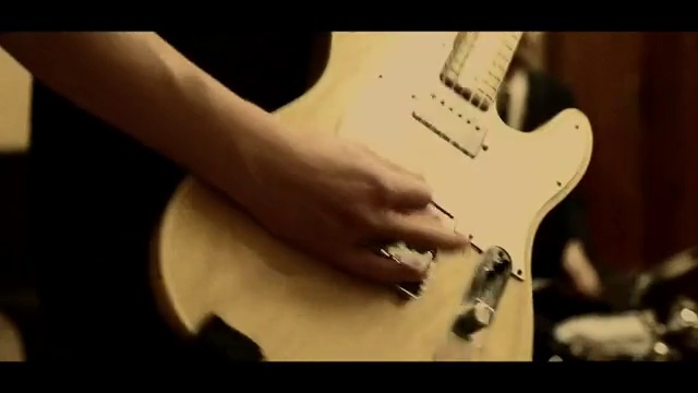 Video Reference: Hand, Musical instrument, Guitar, String instrument, String instrument accessory, String instrument, Musical instrument accessory, Guitar accessory, Plucked string instruments, Guitarist