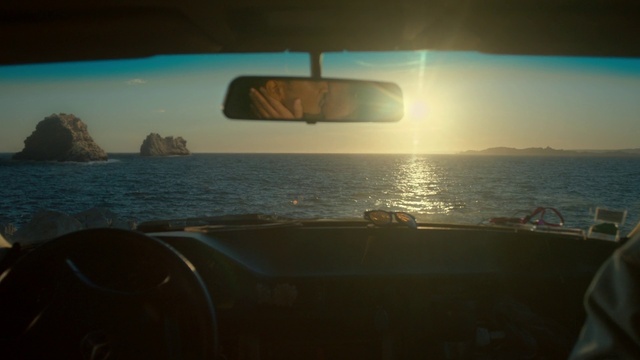 Video Reference: Sky, Water, Mirror, Automotive mirror, Cloud, Vehicle, Sunlight, Body of water, Horizon, Automotive exterior