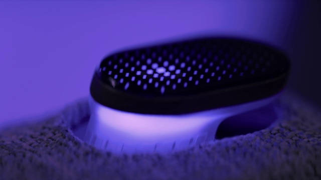 Video Reference: Automotive lighting, Purple, Audio equipment, Violet, Automotive tire, Automotive design, Gas, Electric blue, Carbon, Automotive fog light