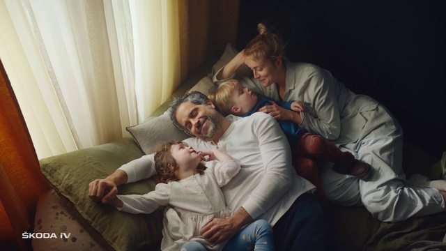 Video Reference: Jeans, Mouth, Comfort, Smile, Flash photography, Curtain, Happy, Event, Fun, Bed