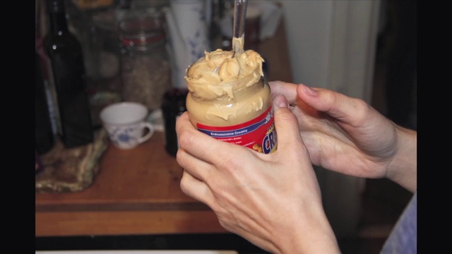 Video Reference: Food, Hand, Ingredient, Drinkware, Recipe, Drink, Finger, Ice cream, Cream, Cuisine