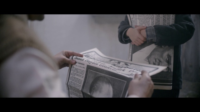 Video Reference: Gesture, Grey, Finger, Flash photography, Gadget, Electronic instrument, Nail, Font, Audio equipment, Publication