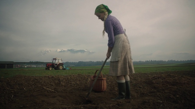Video Reference: Sky, Cloud, People in nature, Grass, Farmer, Tractor, Grassland, Plain, Agriculture, Grass family