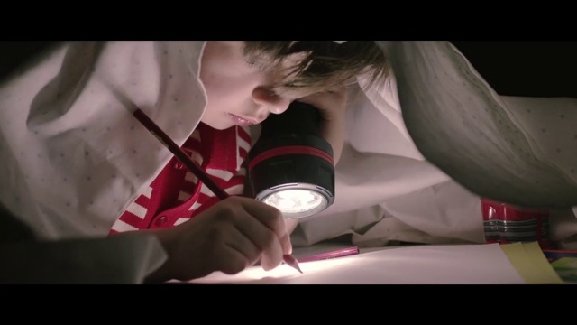 Video Reference: Mouth, Flash photography, Gesture, Eyelash, Event, Darkness, Nail, Elbow, Fun, Carmine