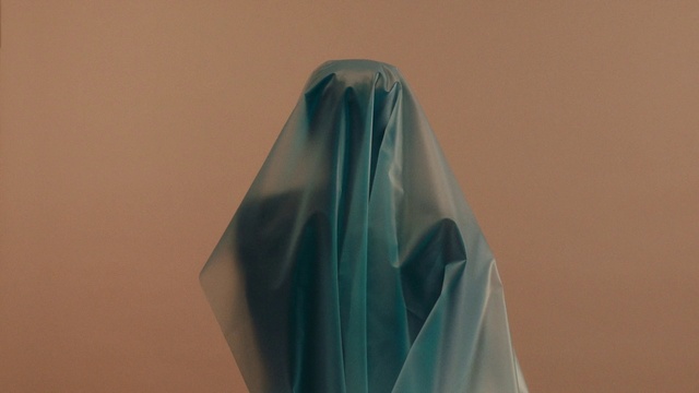 Video Reference: Human body, Sculpture, Art, Creative arts, Electric blue, Plastic, Statue, Transparent material, Paper, Triangle