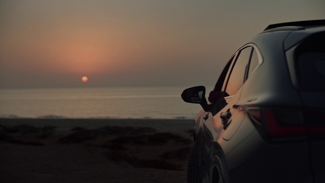 Video Reference: Tire, Sky, Wheel, Automotive lighting, Automotive tire, Vehicle, Car, Alloy wheel, Automotive design, Vehicle door