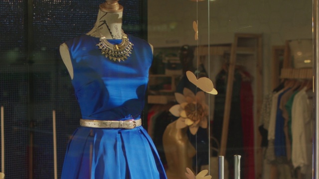 Video Reference: One-piece garment, Dress, Sleeve, Textile, Day dress, Headgear, Fashion design, Gown, Display case, Formal wear