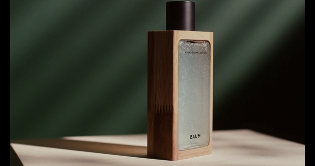 Video Reference: Liquid, Fluid, Audio equipment, Wood, Communication Device, Cylinder, Gas, Rectangle, Font, Microphone