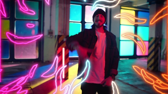 Video Reference: Purple, Fashion, Entertainment, Performing arts, Pink, Visual effect lighting, Artist, Fun, Magenta, Art