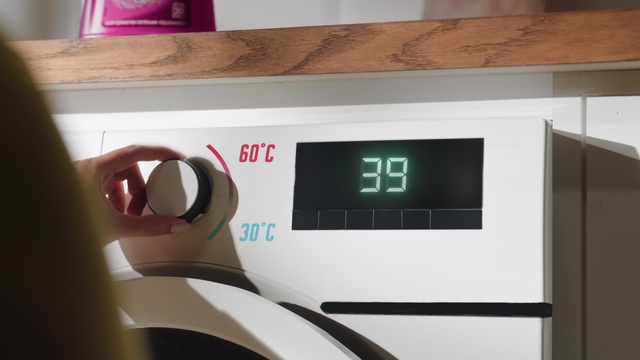 Video Reference: Automotive design, Motor vehicle, Clock, Vehicle door, Personal luxury car, Steering wheel, Font, Gadget, Gas, Automotive exterior